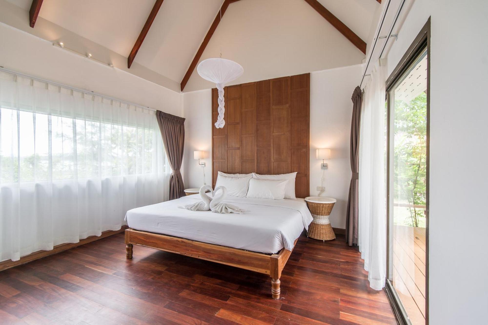 Twin Bay Resort - SHA Extra Plus Ko Lanta Esterno foto