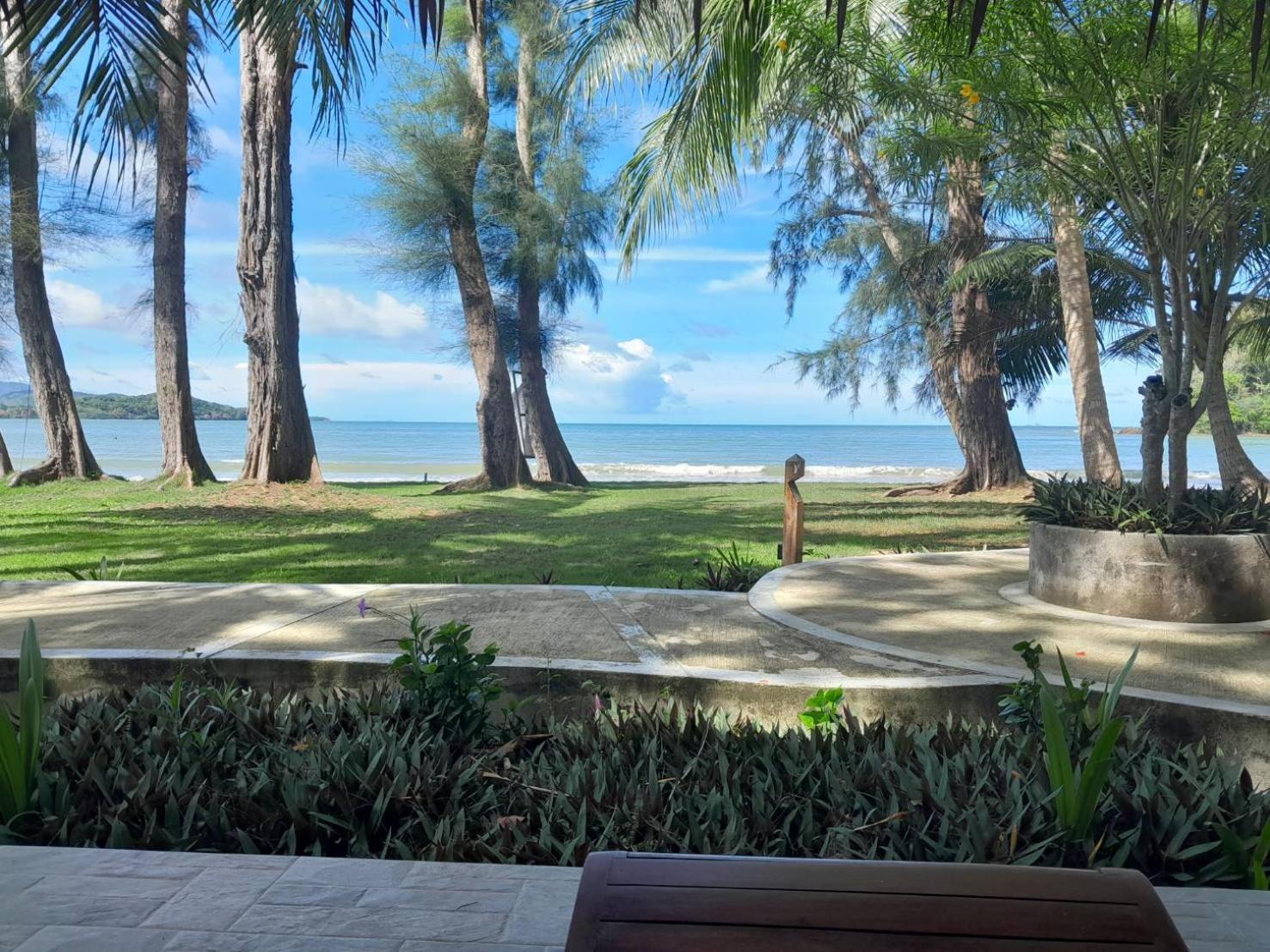 Twin Bay Resort - SHA Extra Plus Ko Lanta Esterno foto